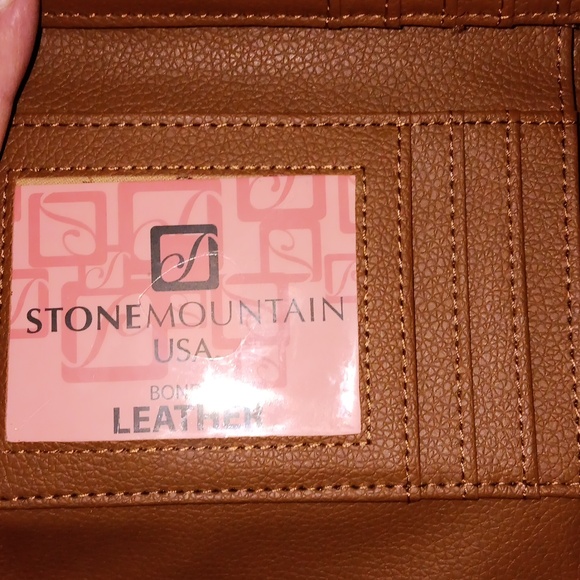 NWT Stone Mountain Spring Bloom Embossed Bonded Leather Wallet in Gift Box - Picture 9 of 13